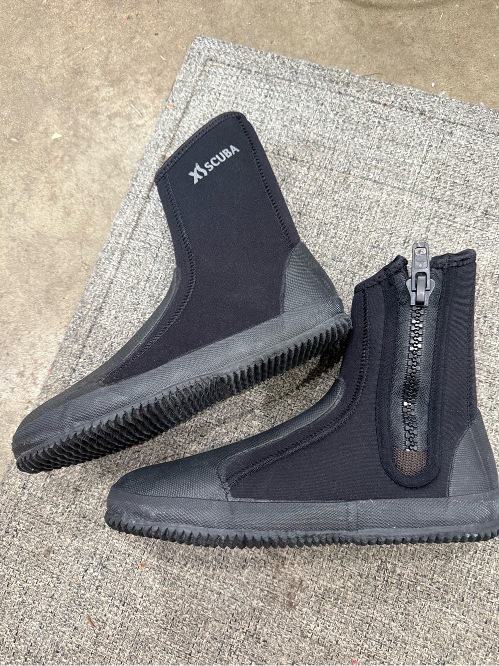 Scuba zipper boots size 8 (6.5 mm)